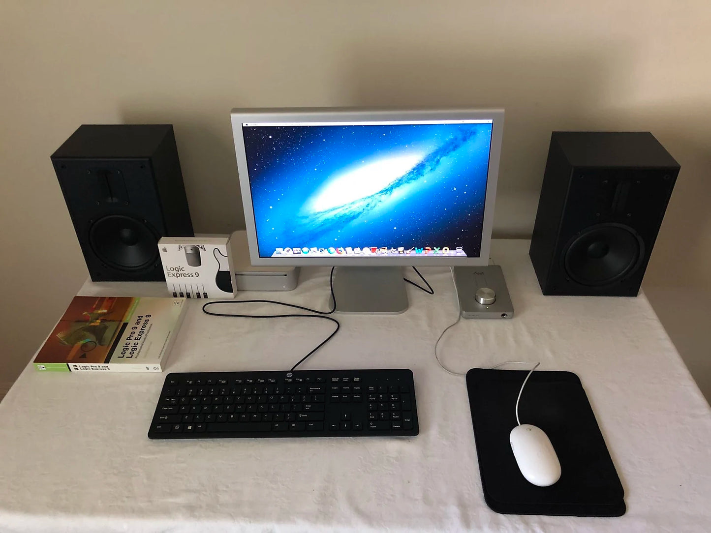 Apple Mac Mini Logic Express 9 Recording & Education Bundle